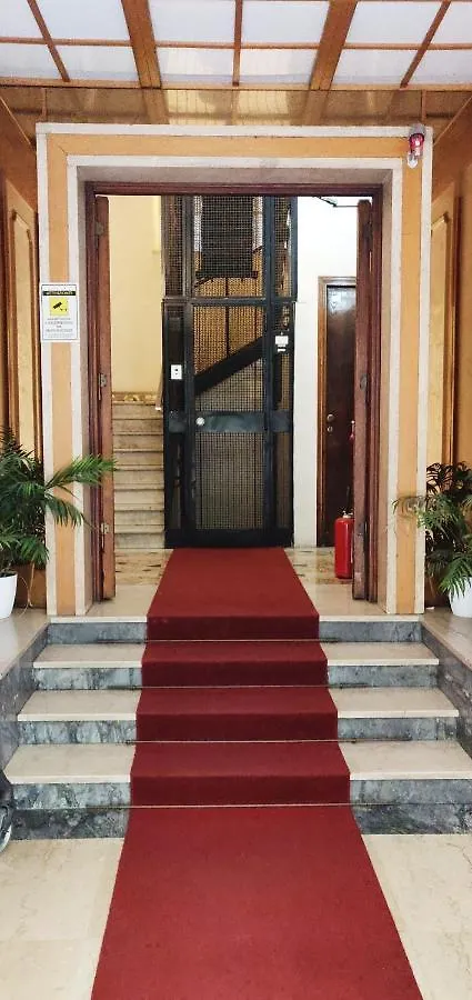 Domus Vaticana Rzym 0*,